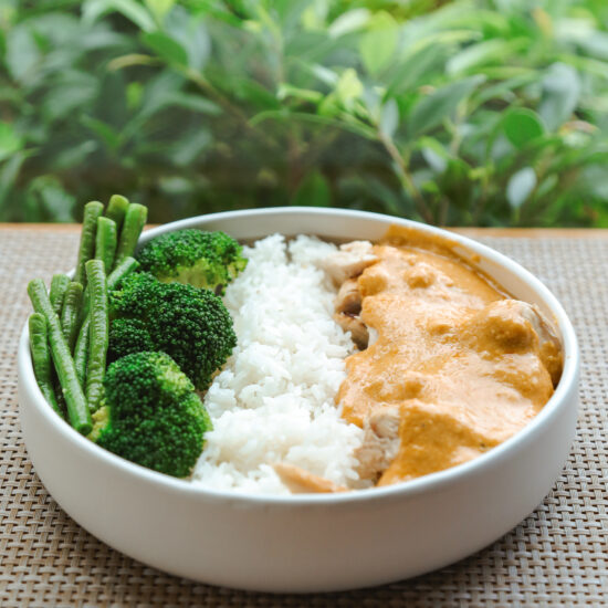 Cashew Curry Chicken Bowl